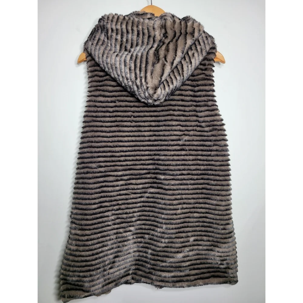T Tahari Faux Fur Hooded Open Vest - Picture 2 of 7
